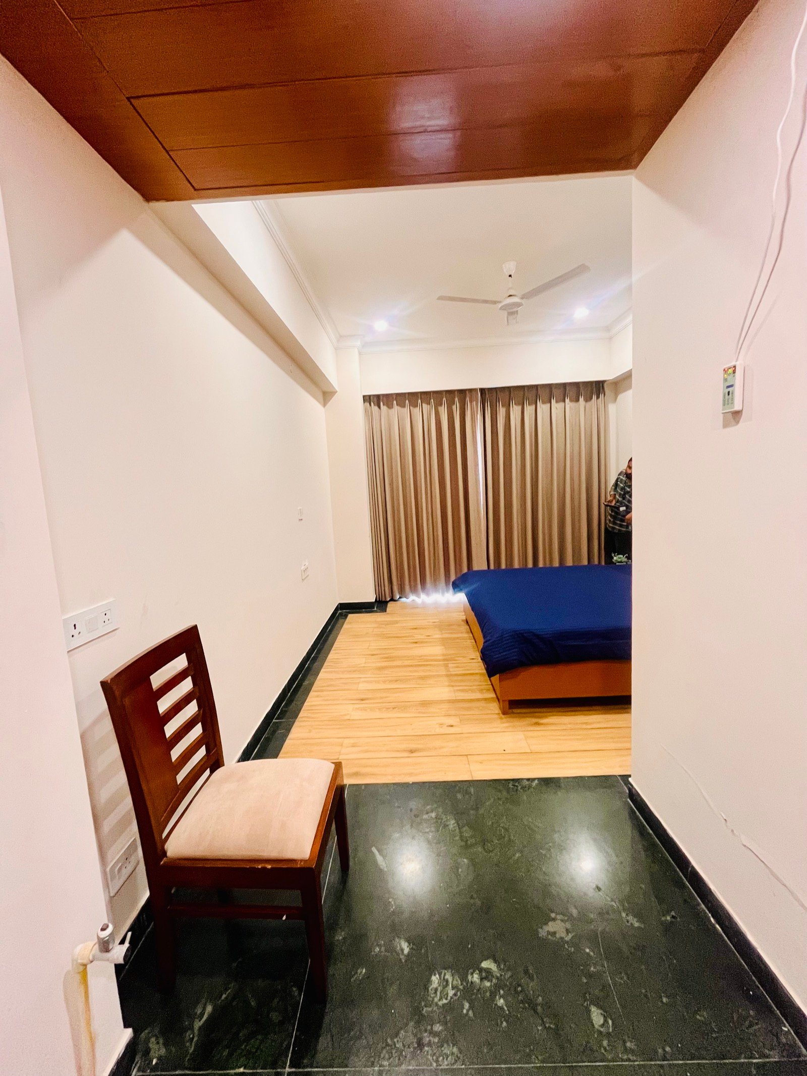 Semi Executive Room — room detail